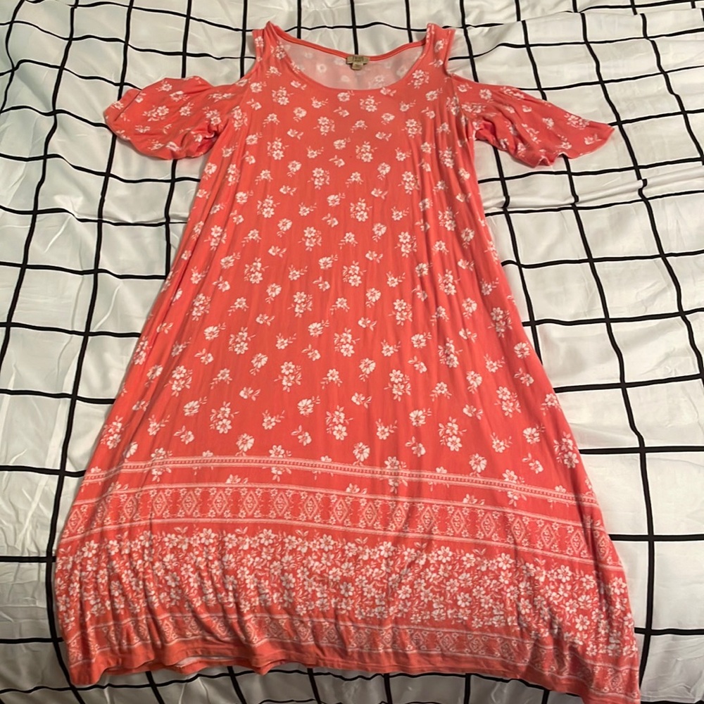 Girls cold shoulder dress size large